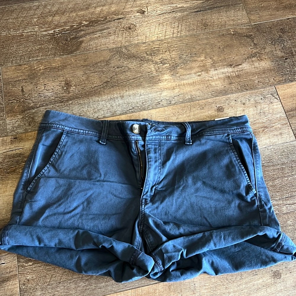 AE- super stretch midi shorts size 14